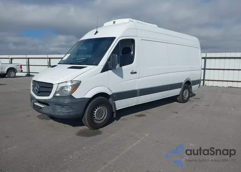 2017 Mercedes-Benz Sprinter 2500 High Roof V6 z USA, uszkodzony, nr VIN WD3PE8CD6HP533481